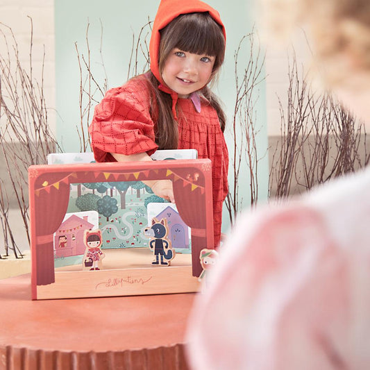 Lilliputiens Little Red Riding Hood Magnetic Theatre